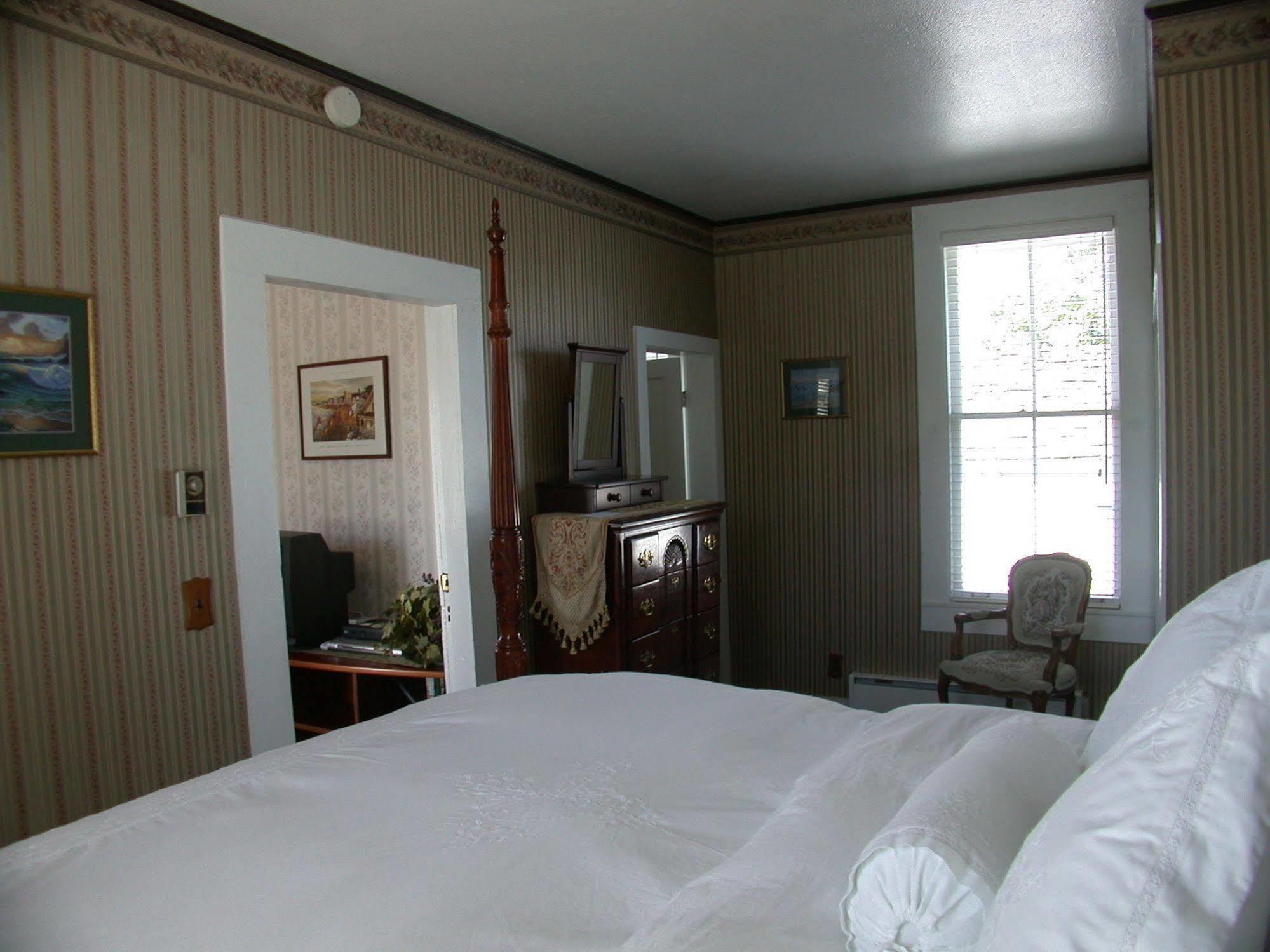 Nicholson House Inn & Spa Mendocino Exterior photo